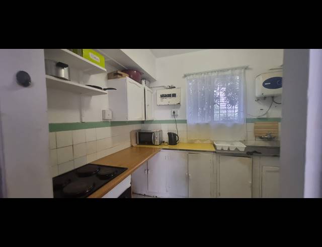 1 BEDROOM FLAT FOR SALE IN GLENWOOD